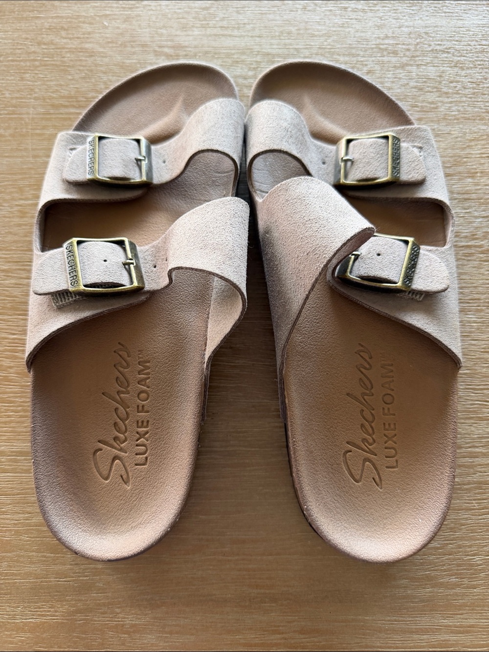 Skechers Luxe Foam Granola Slide Sandals Brown Taupe. Women’s 7 Vegan leather